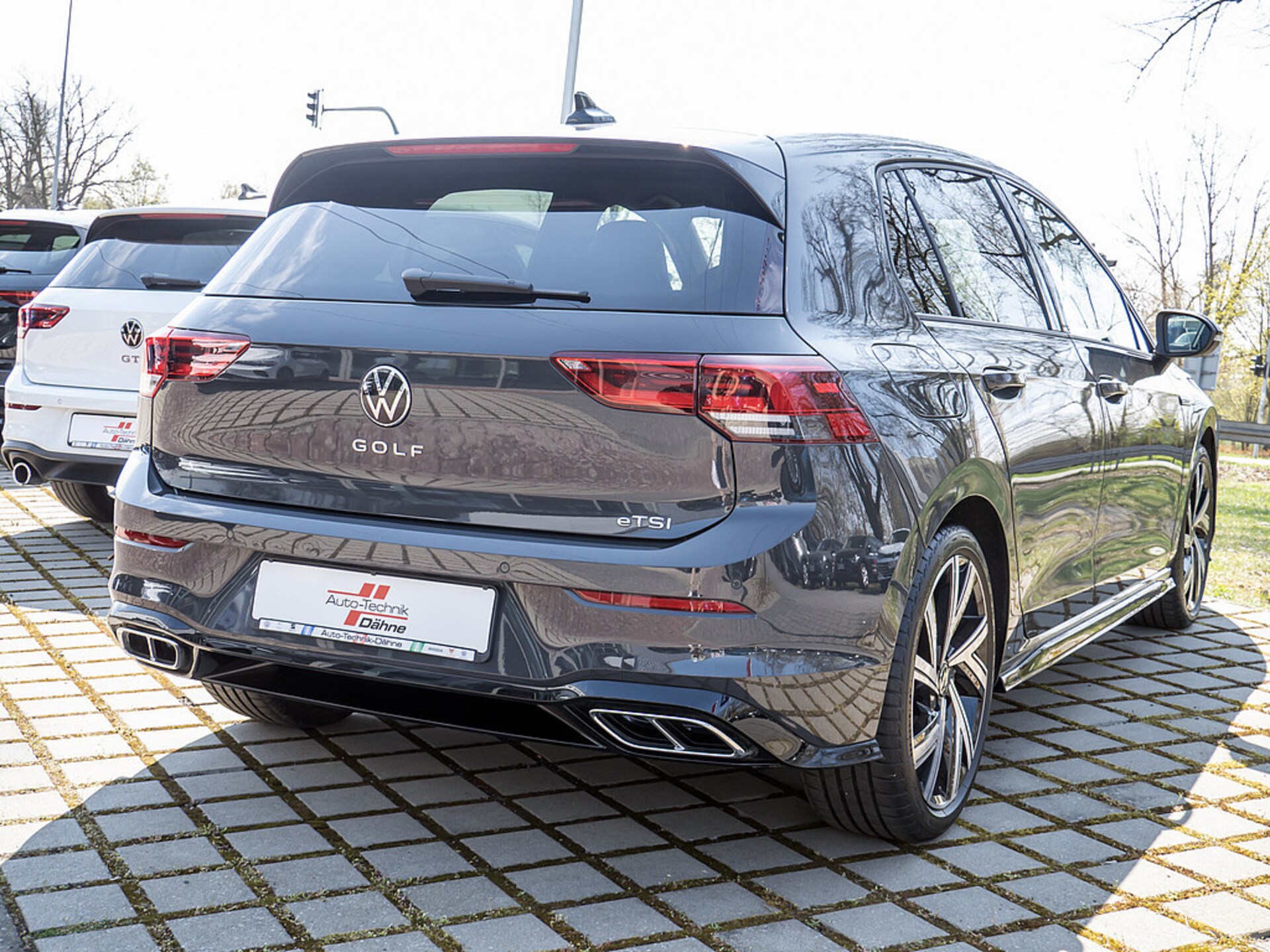 Volkswagen Golf R-Line