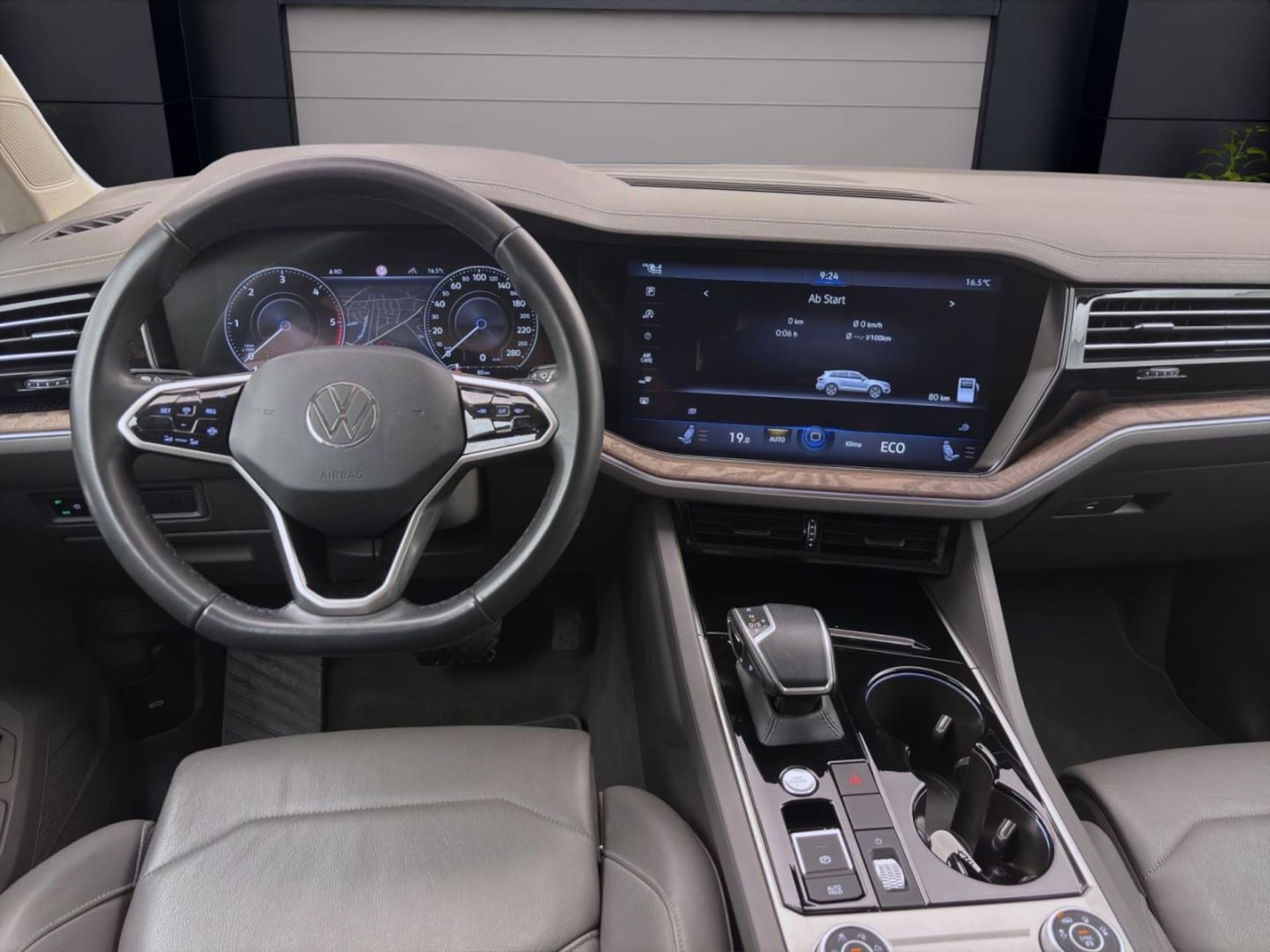 Volkswagen Touareg Atmosphere