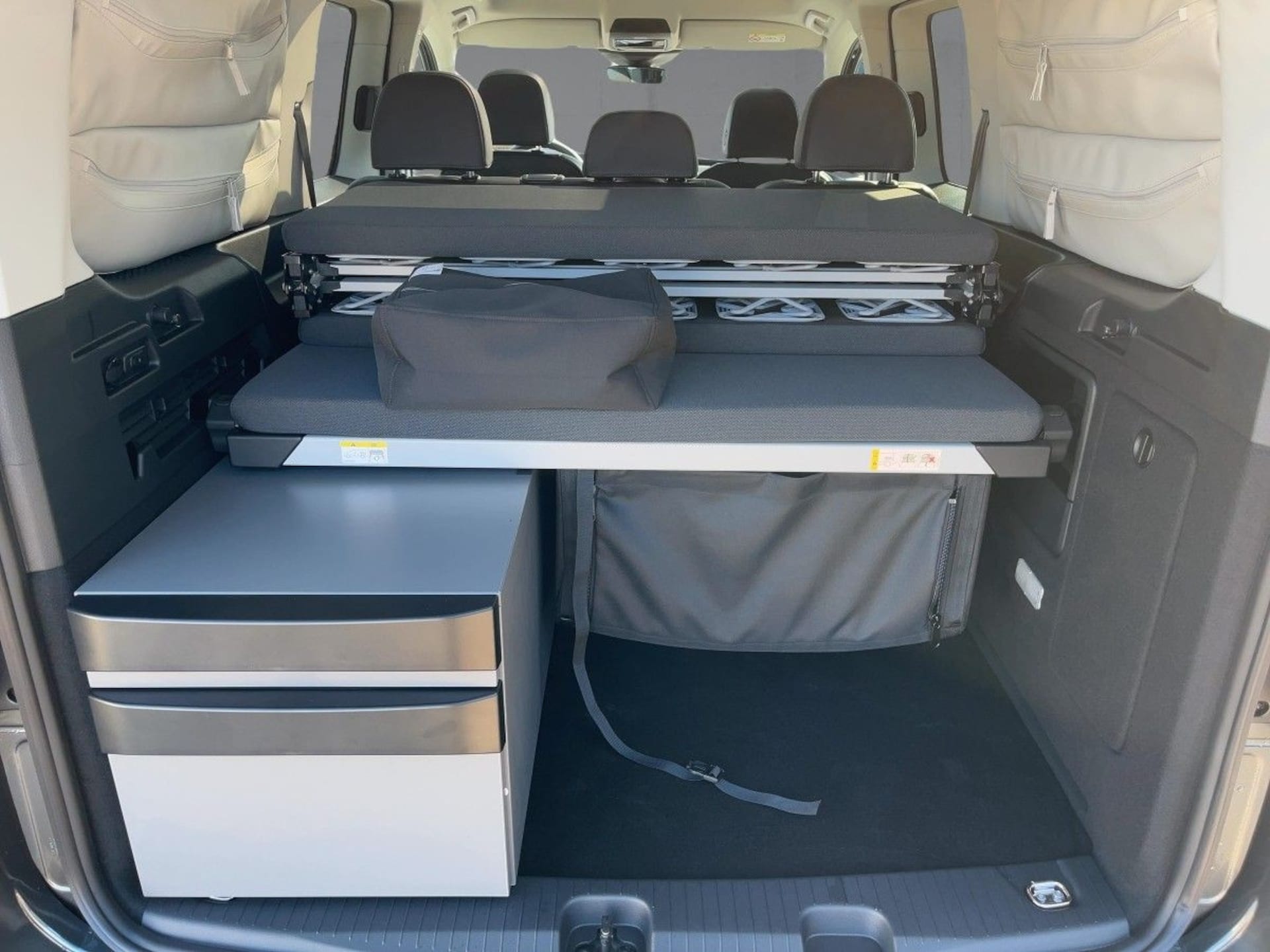 Volkswagen Caddy Maxi Basis-Modell
