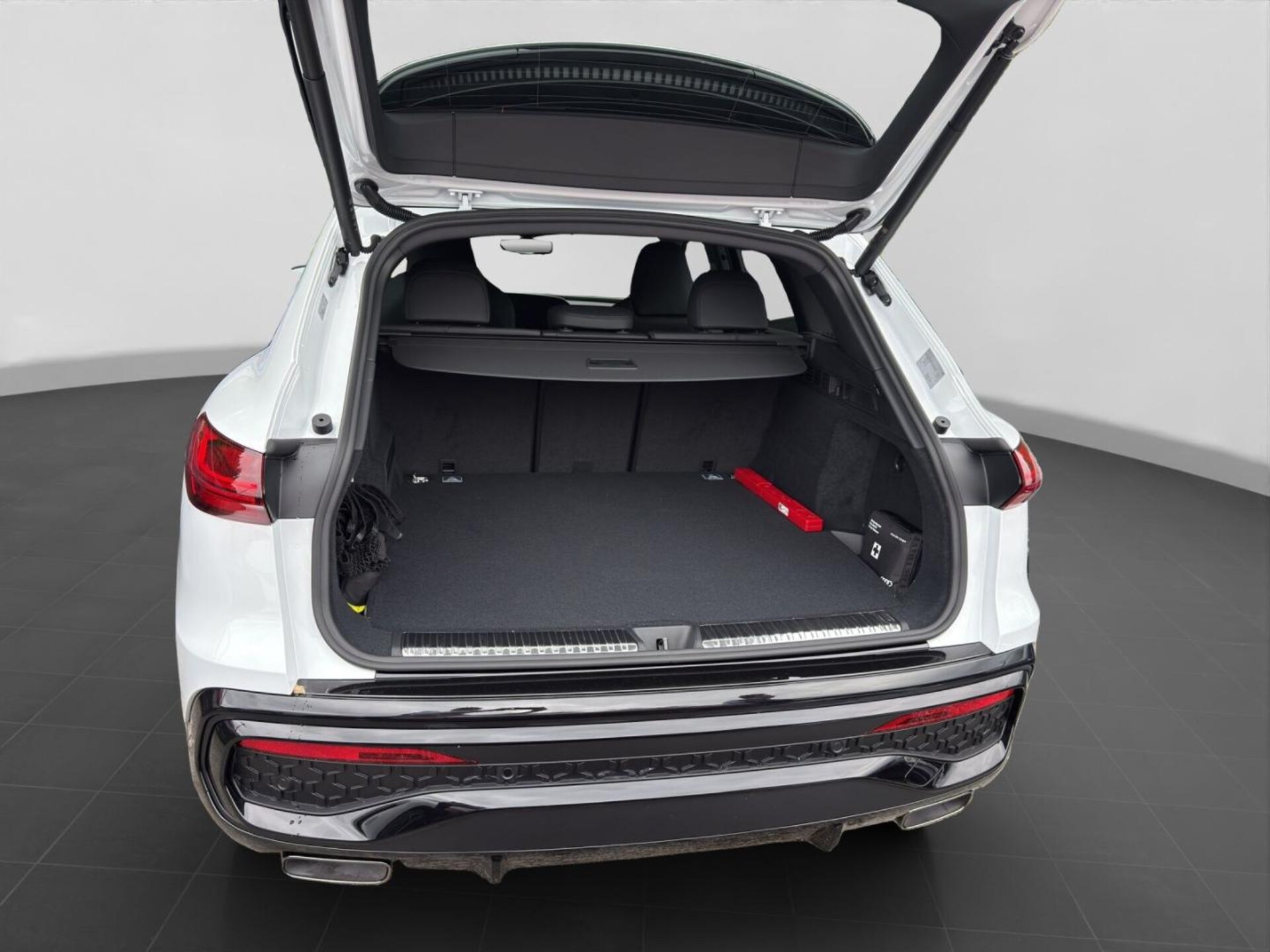 Audi Q5 SUV e-hybrid edition one