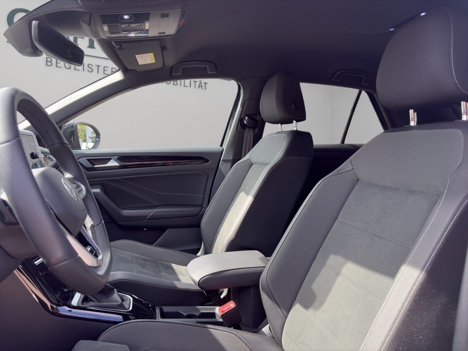 Volkswagen T-Roc – Bild 11