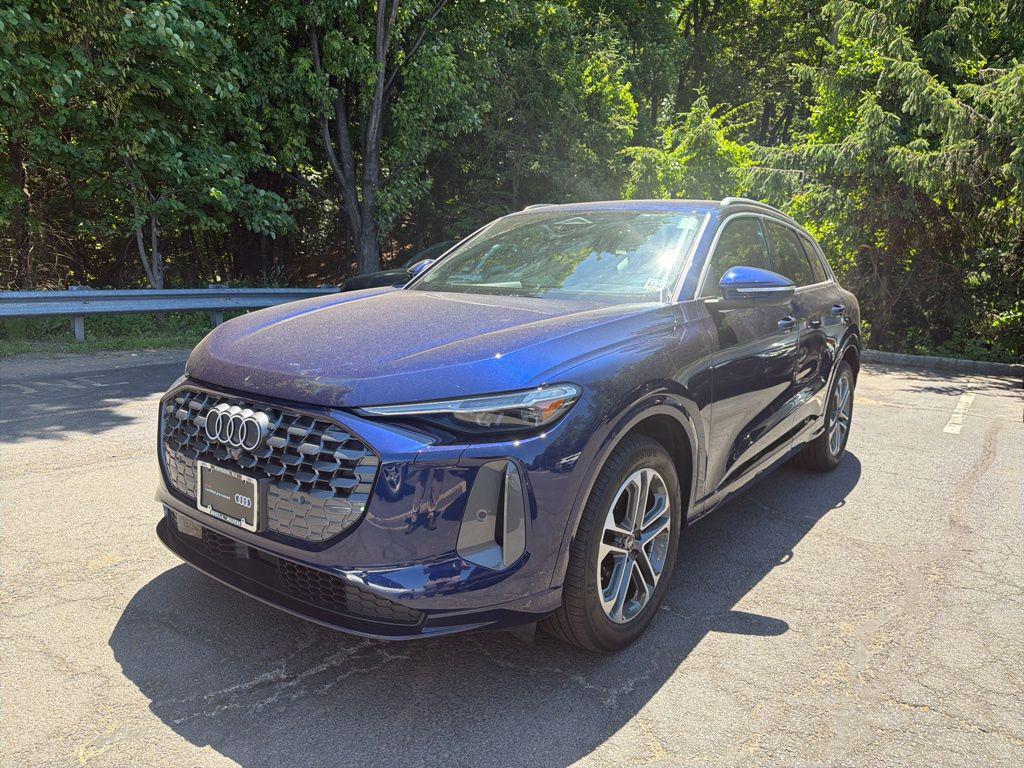 2025 Audi Q5 40 Prestige's photo