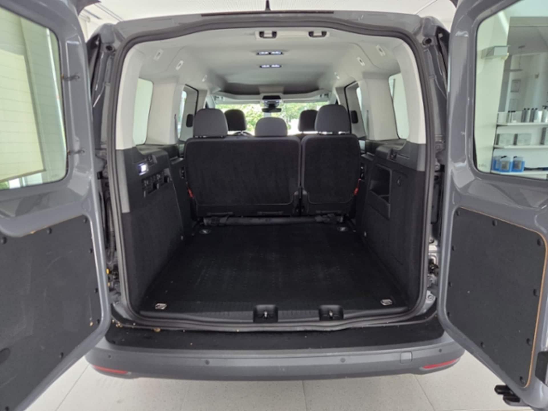 Volkswagen Caddy Maxi Kombi Basis-Modell