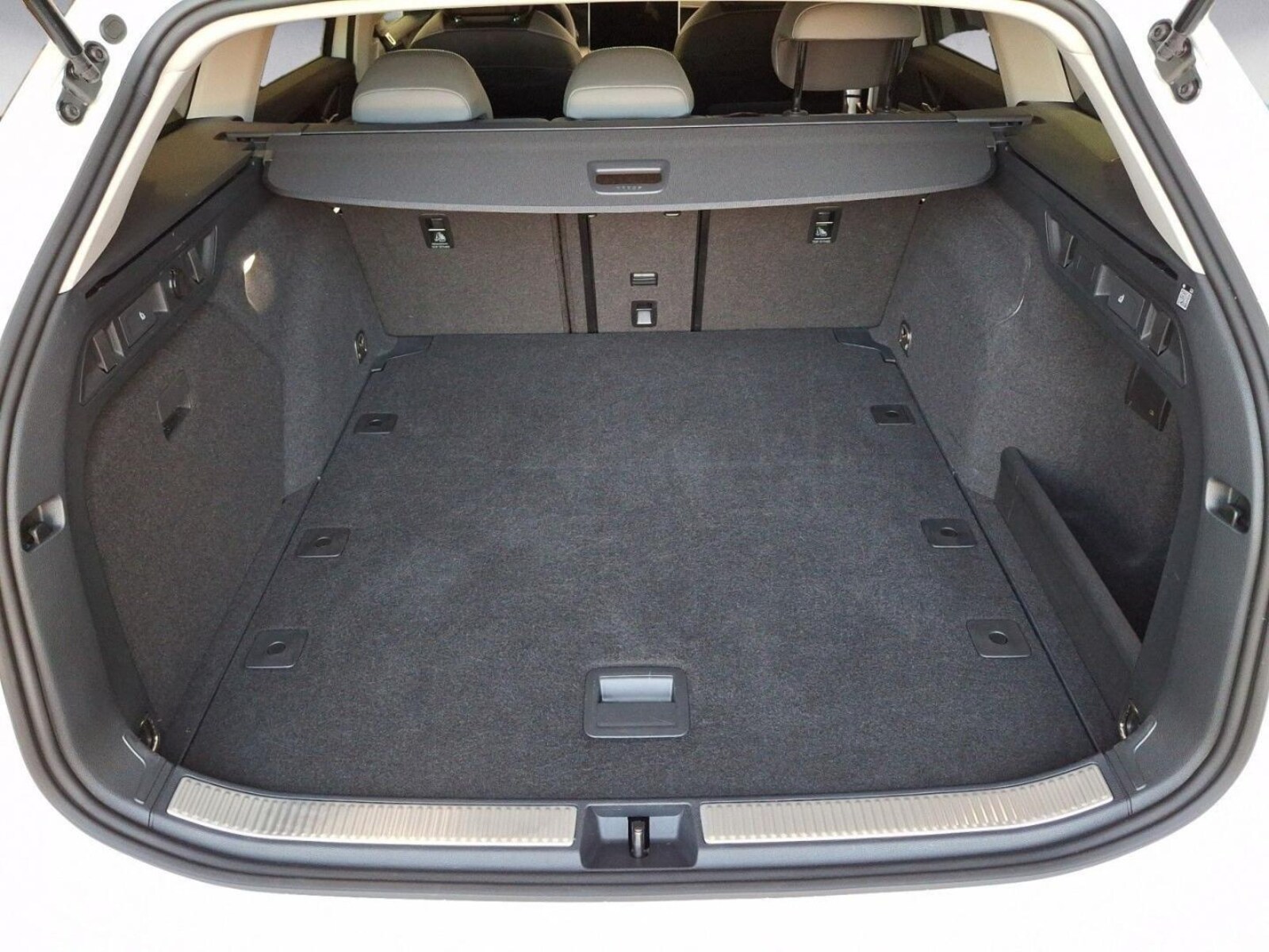 Volkswagen Passat – Bild 14