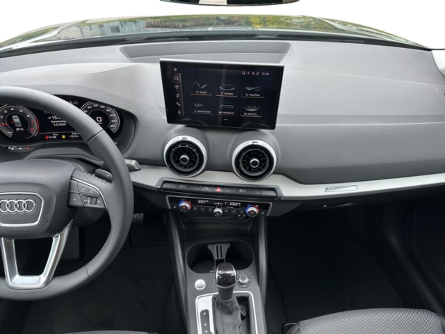 Bild über Audi Q2 S line 35 TFSI S tronic - für weitere Informationen kontaktieren Sie den Audi Partner