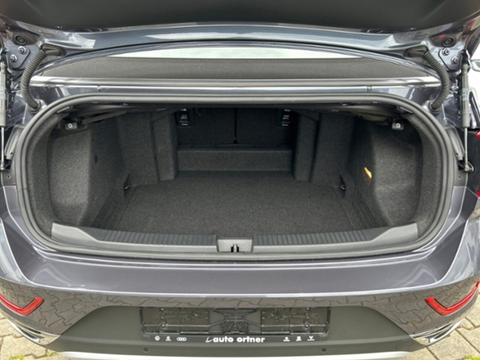 Volkswagen T-Roc Cabriolet – Bild 9
