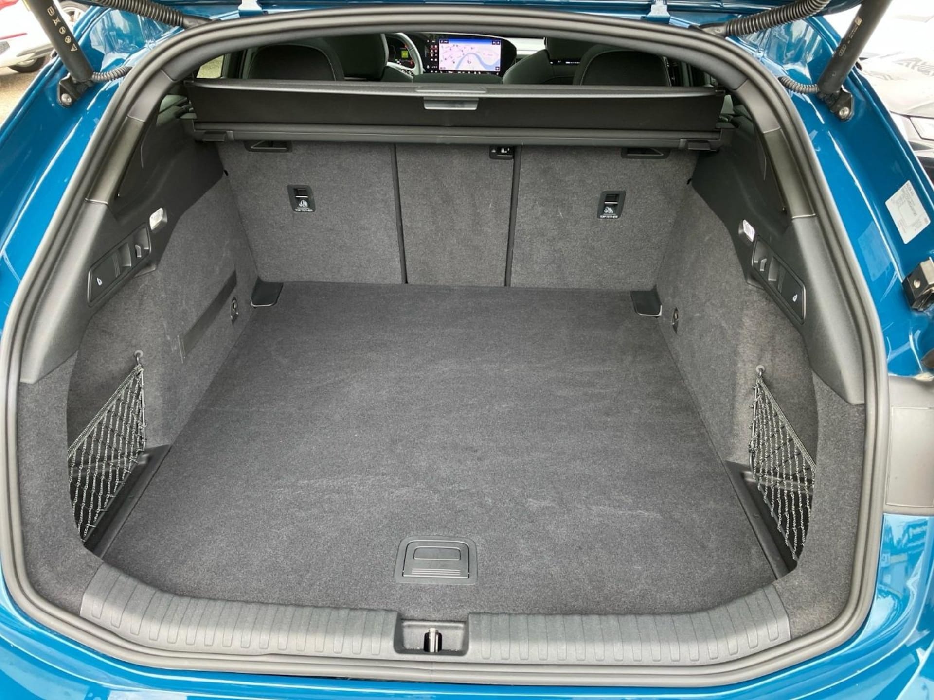 Audi A6 Avant e-tron edition one