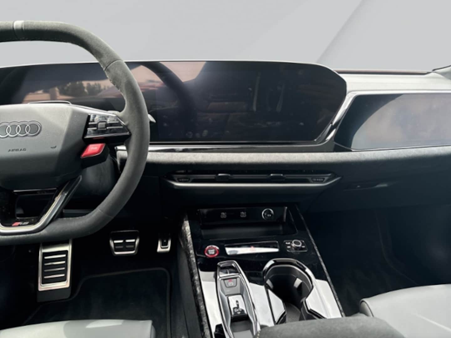 Bild über Audi RS 5 Limousine TFSI quattro 470 kW tiptronic - für weitere Informationen kontaktieren Sie den Audi Partner