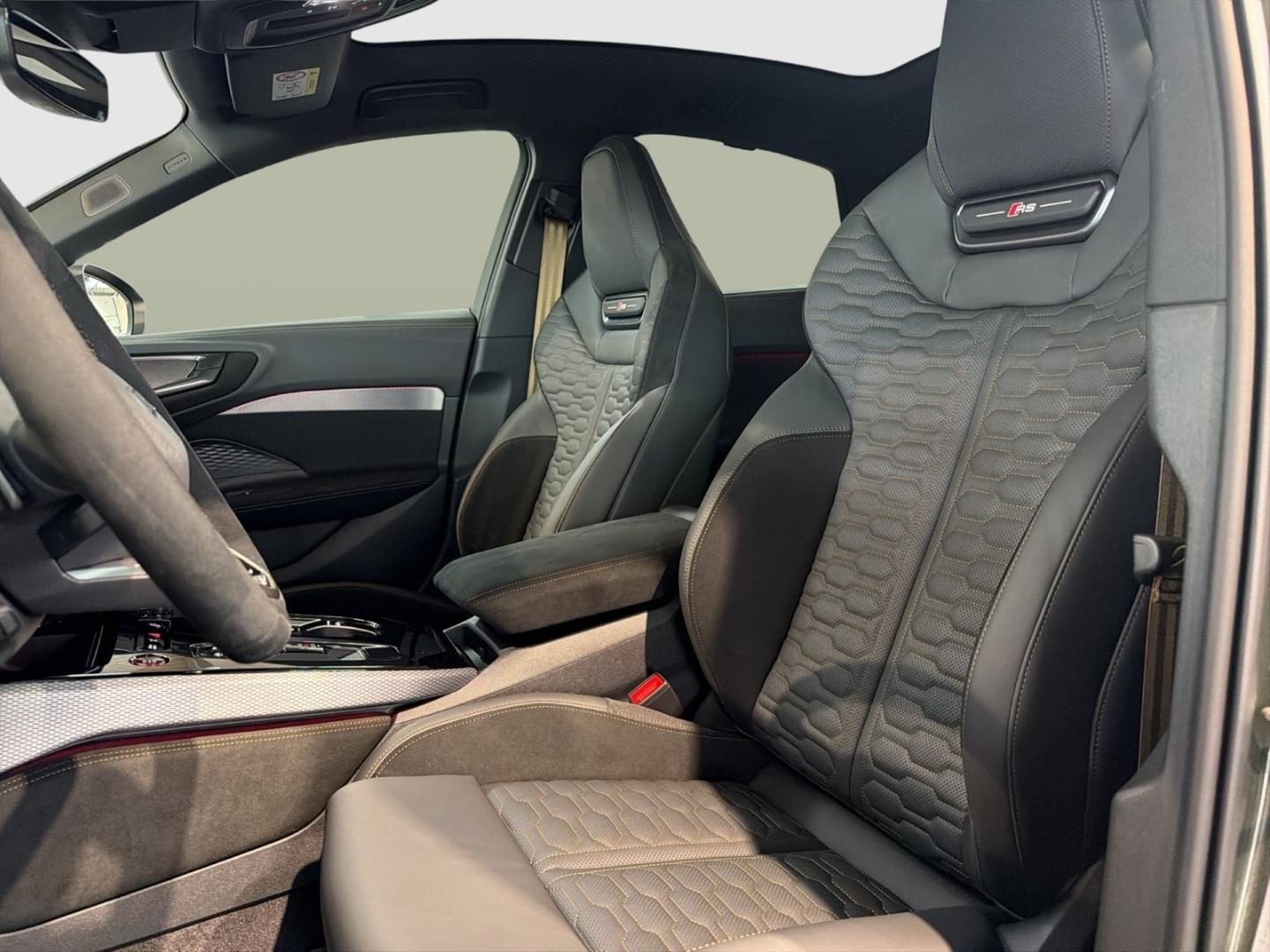 Bild über Audi RS 5 Limousine TFSI quattro 470 kW tiptronic - für weitere Informationen kontaktieren Sie den Audi Partner