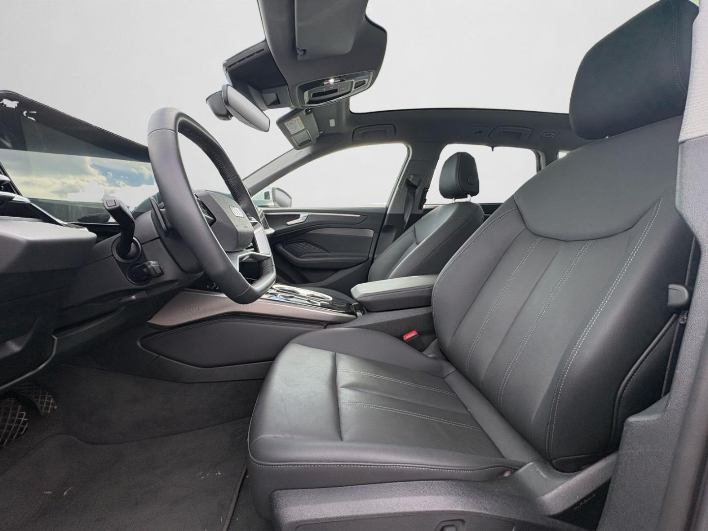 Bild über Audi A6 Avant TDI 150 kW S tronic - für weitere Informationen kontaktieren Sie den Audi Partner