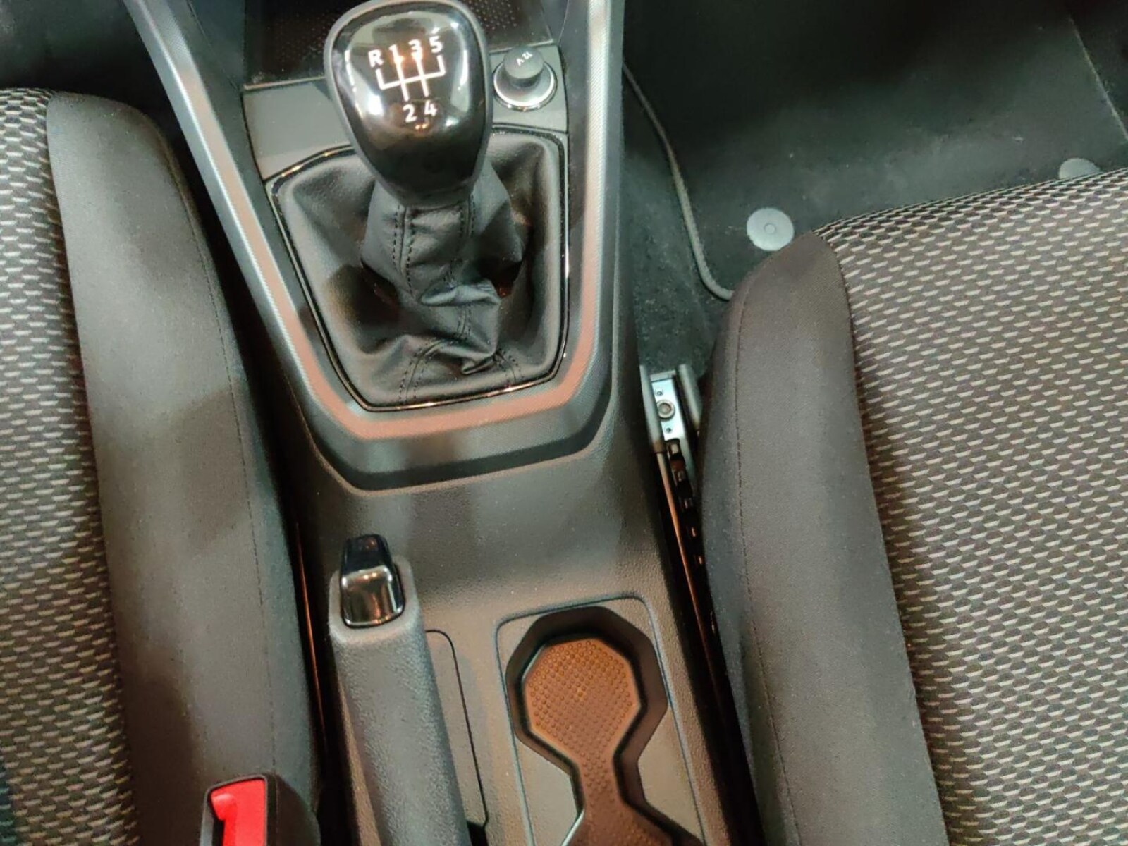 Volkswagen T-Cross – Bild 11