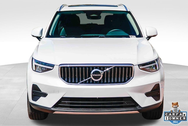 2025 Volvo XC40