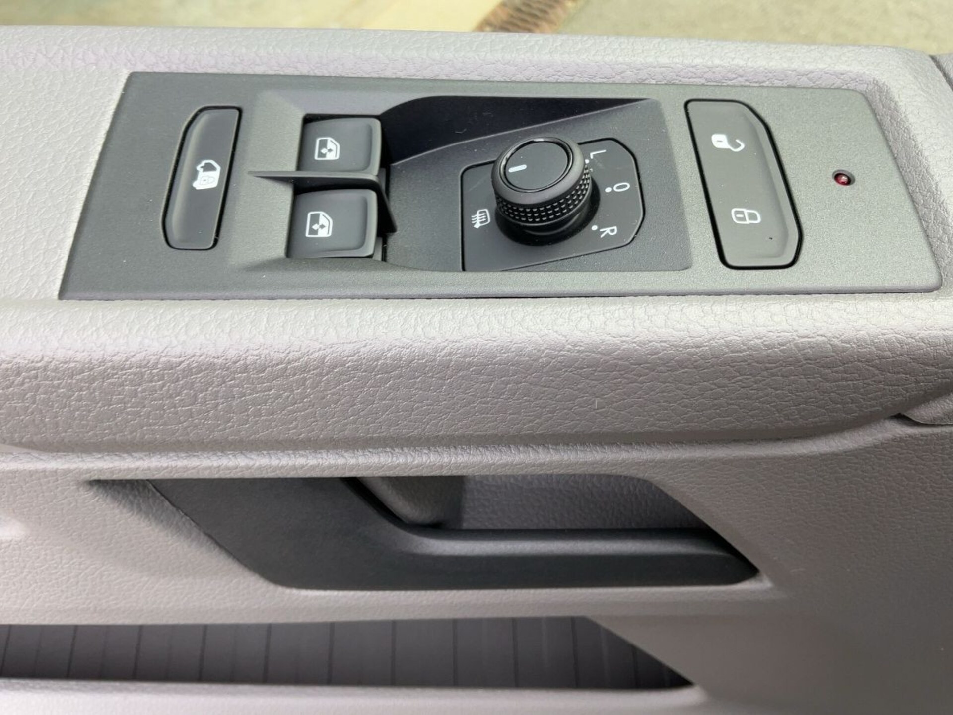 Volkswagen T6.1 Transporter Kasten langer Radstand