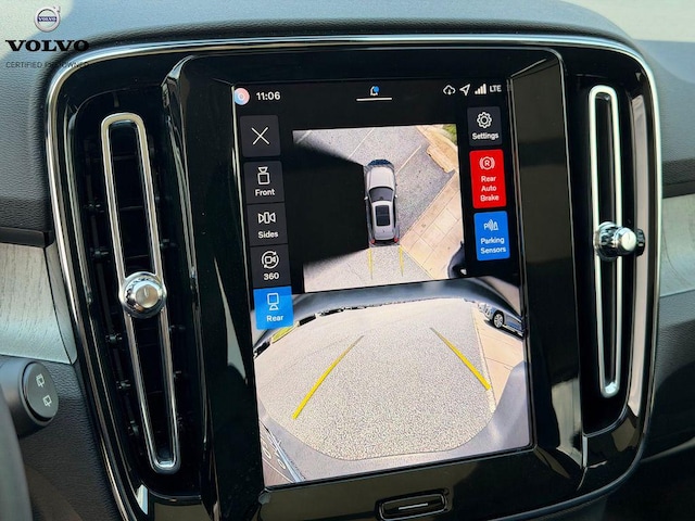 2026 Volvo XC40 Plus - Photo 30