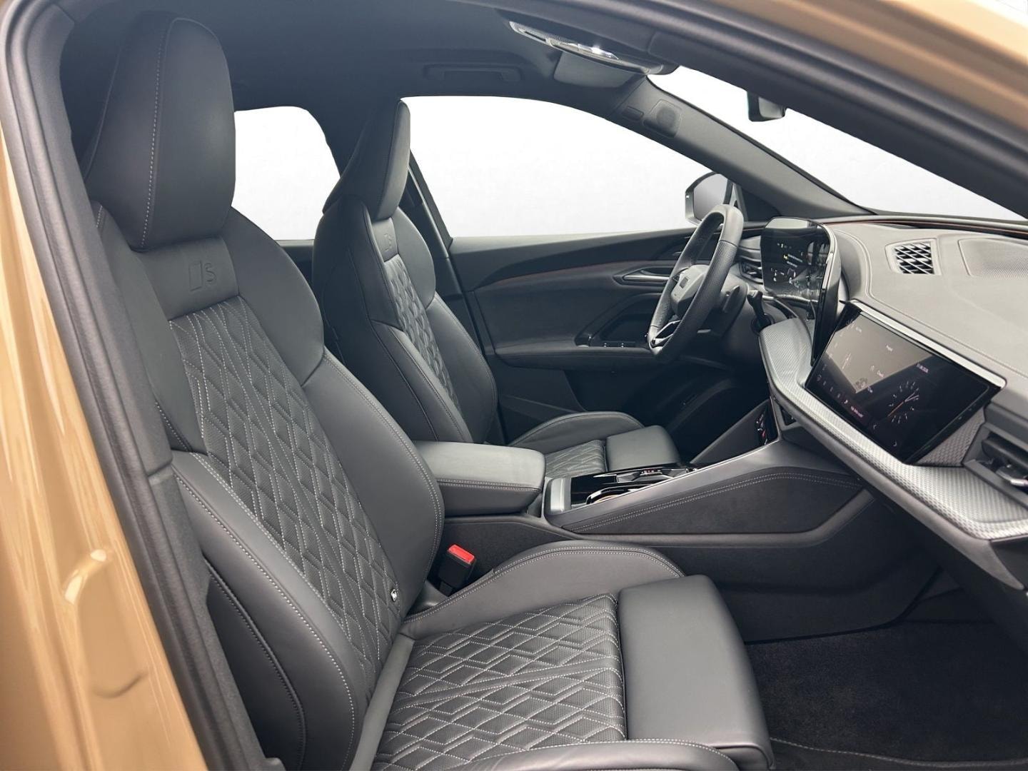 Bild über Audi SQ5 SUV TFSI 270 kW S tronic - für weitere Informationen kontaktieren Sie den Audi Partner