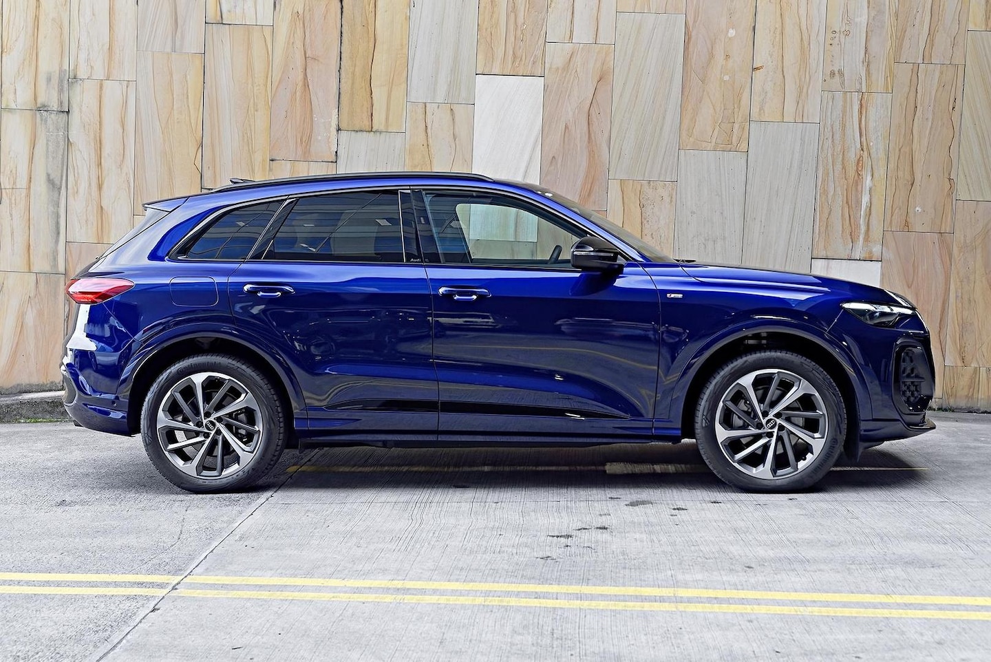 Image about Audi Q5 SUV TFSI 150 kW