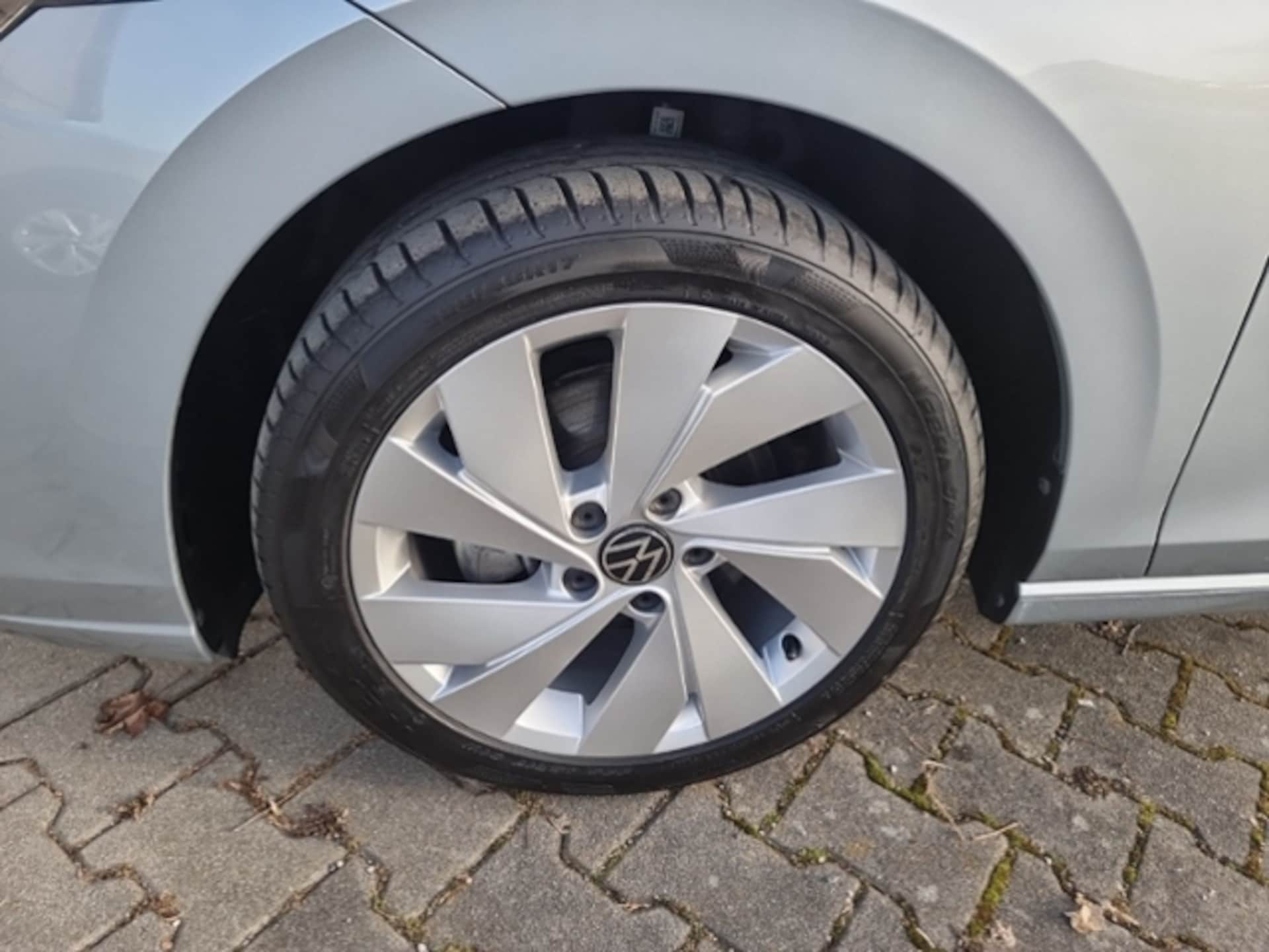 Volkswagen Golf Style