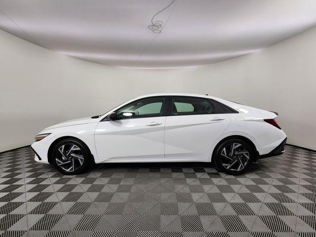 2025 Hyundai Elantra Hybrid