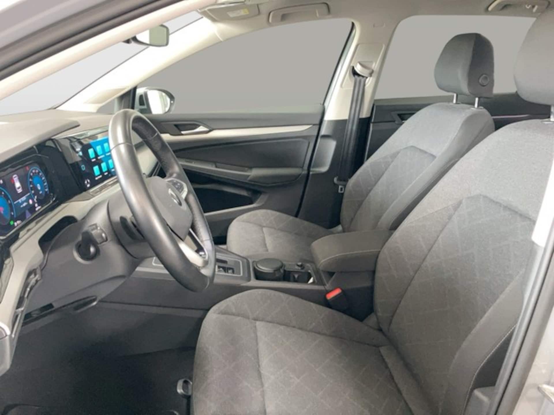 Volkswagen Golf Variant Life