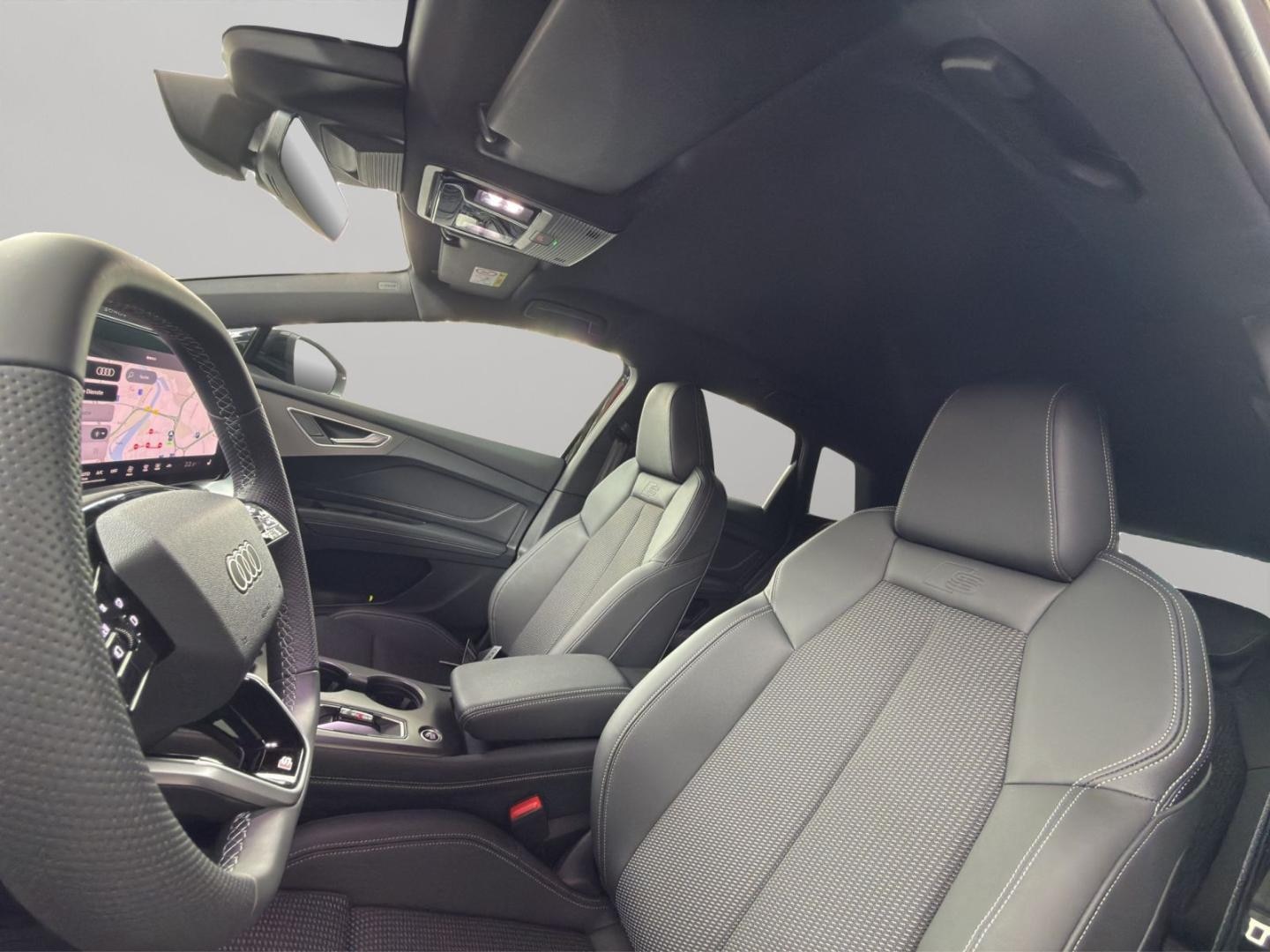Bild über Audi Q4 SUV e-tron e-tron performance 210 kW - für weitere Informationen kontaktieren Sie den Audi Partner