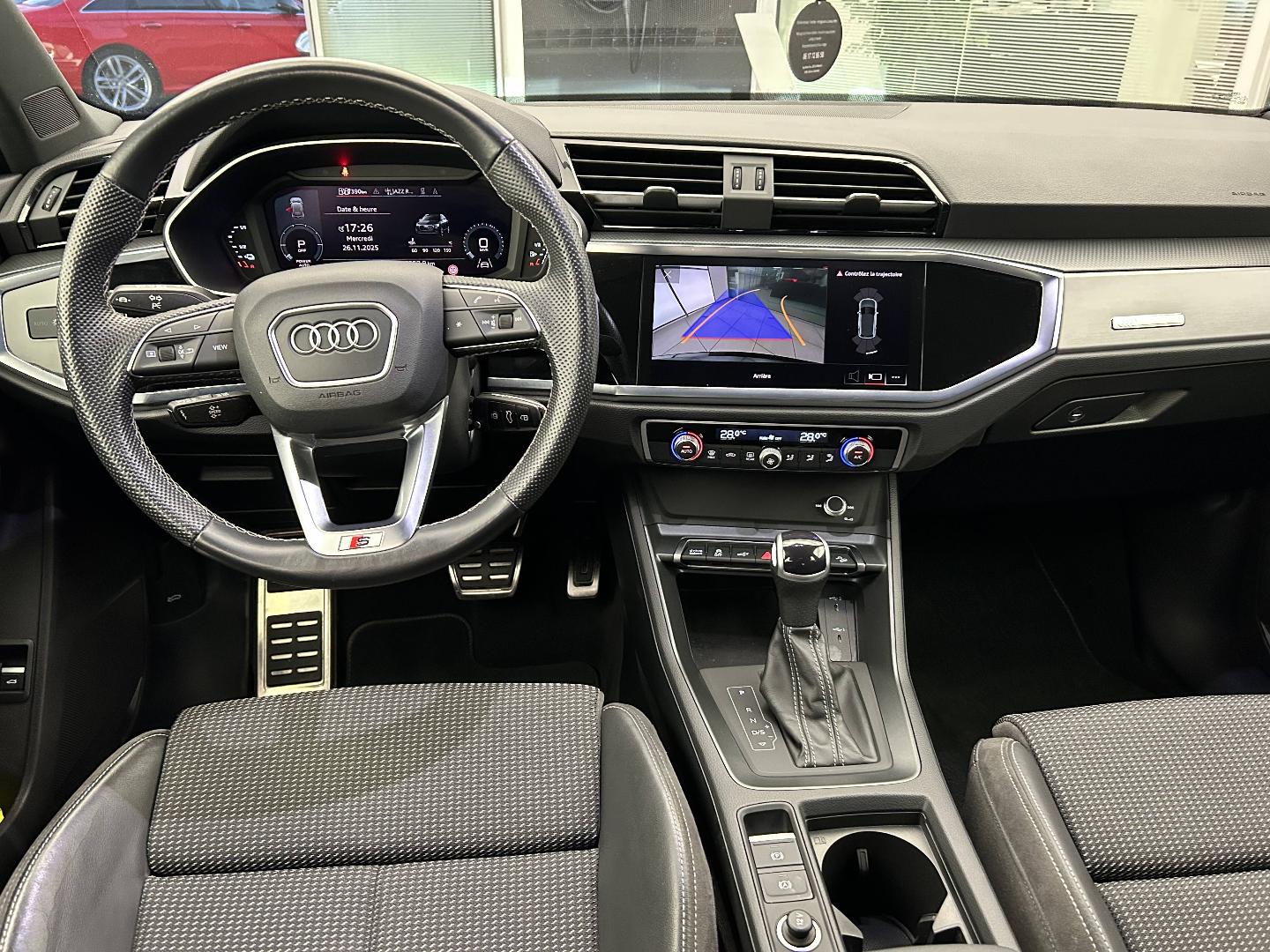 Image about Audi Q3 TFSI e S line 45 TFSI e 180 kW (245 ch) S tronic