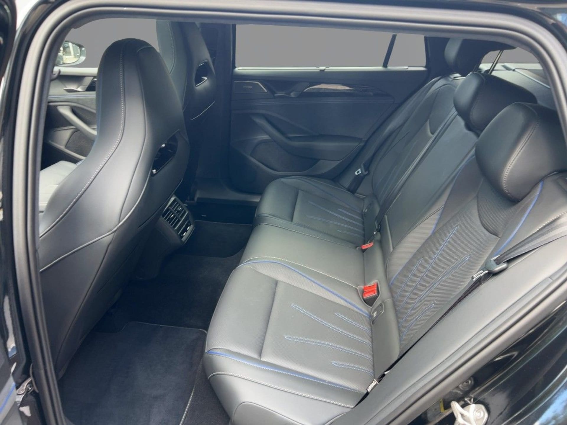 Volkswagen Passat R-Line
