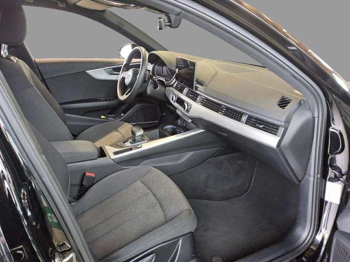 Bild über Audi A4 Avant 35 TFSI S tronic - für weitere Informationen kontaktieren Sie den Audi Partner