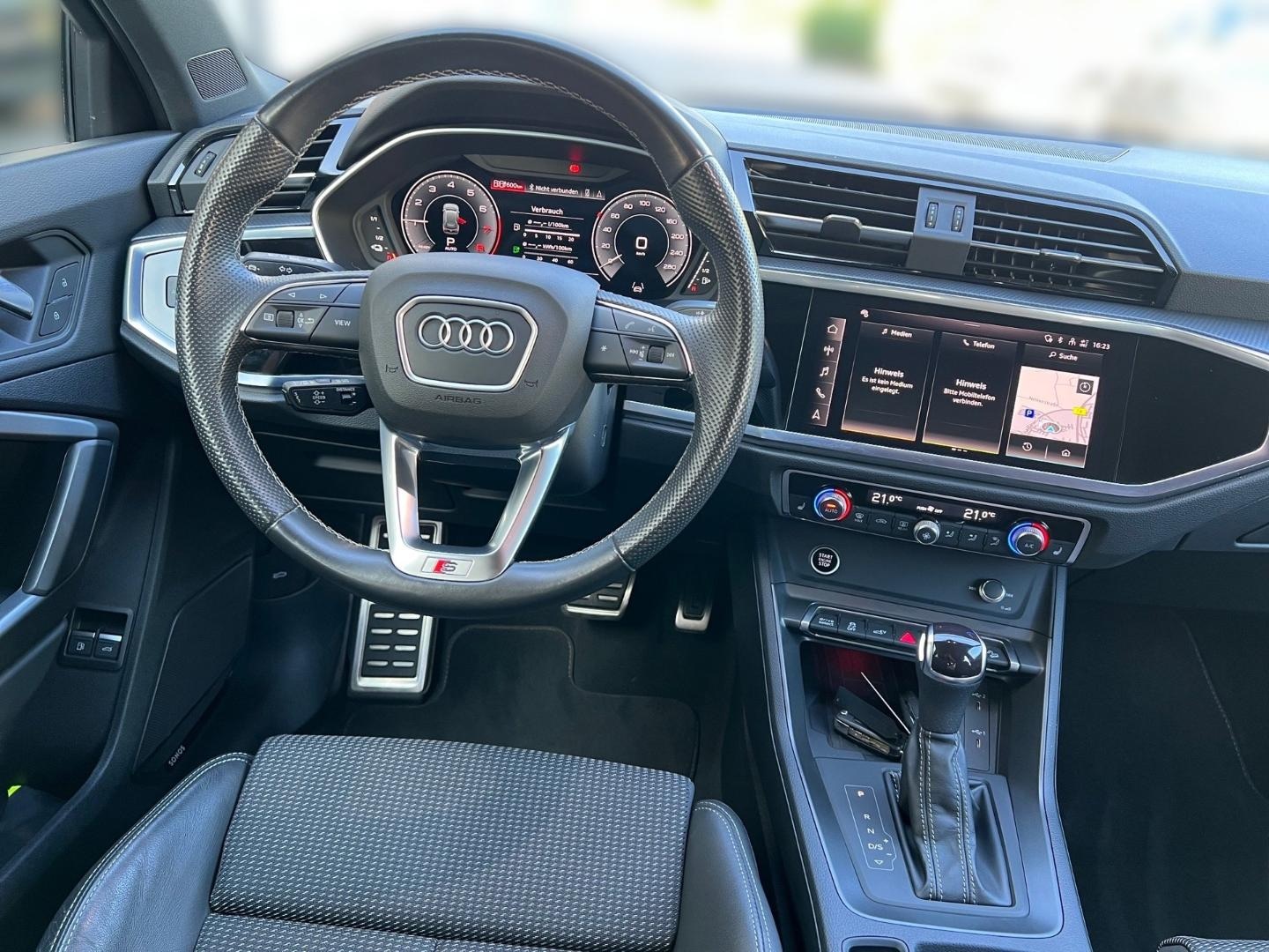 Bild über Audi Q3 TFSI e S line 45 TFSI e S tronic - für weitere Informationen kontaktieren Sie den Audi Partner