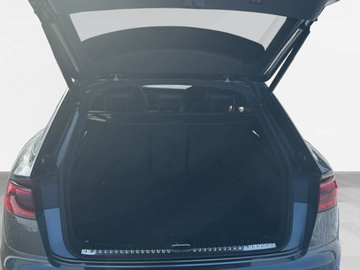 Bild über Audi SQ8 SUV TFSI quattro tiptronic - für weitere Informationen kontaktieren Sie den Audi Partner