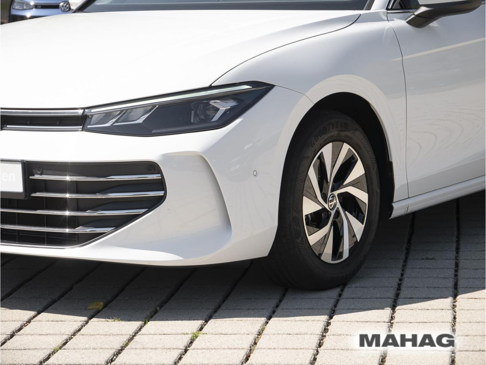 Volkswagen Passat – Bild 8