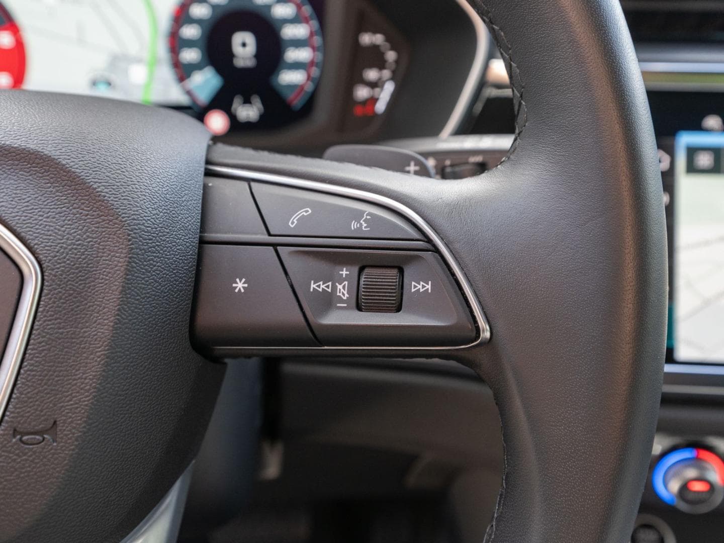 Bild über Audi Q3 Sportback S line 35 TDI S tronic - für weitere Informationen kontaktieren Sie den Audi Partner