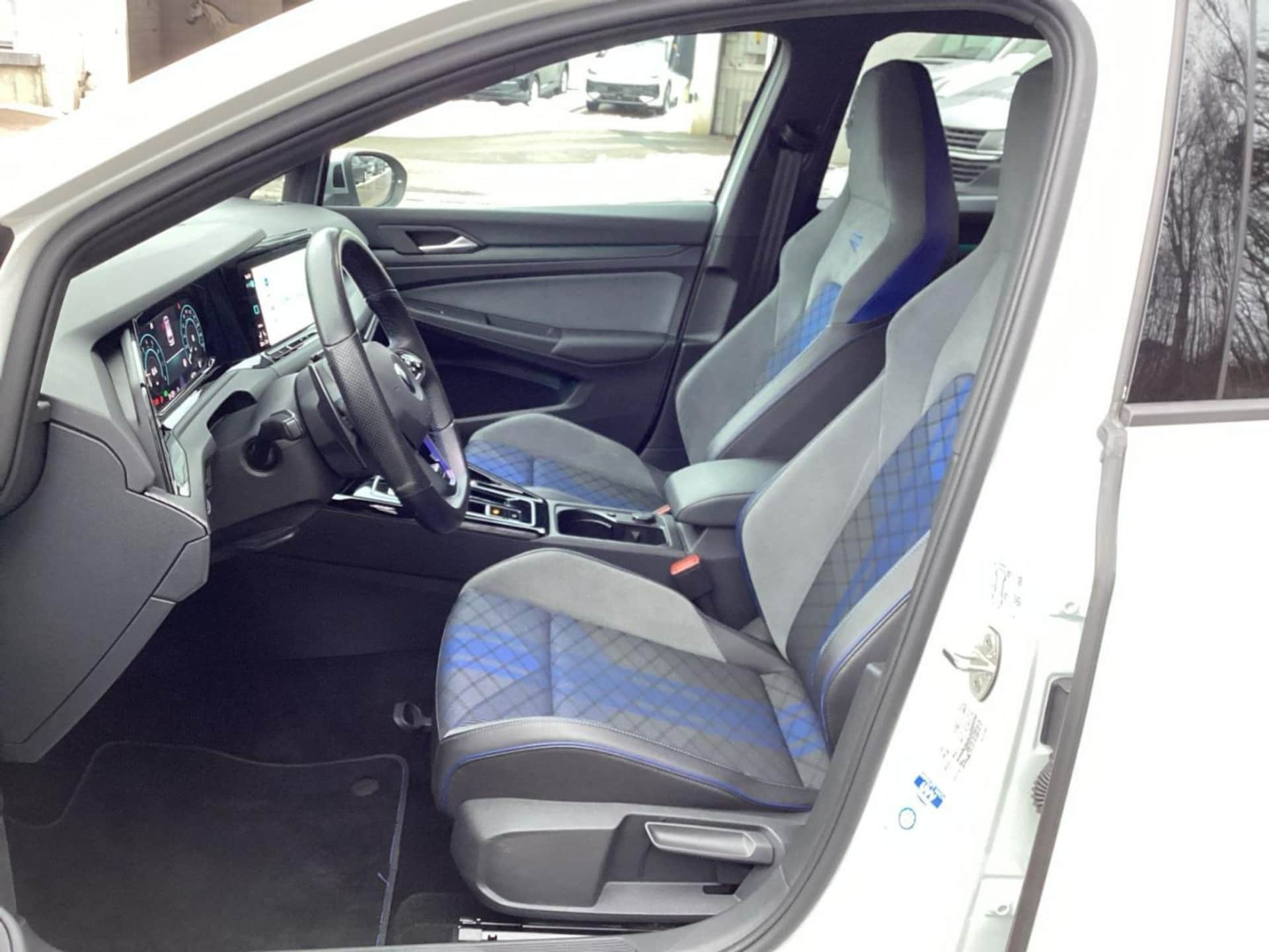 Volkswagen Golf Variant R
