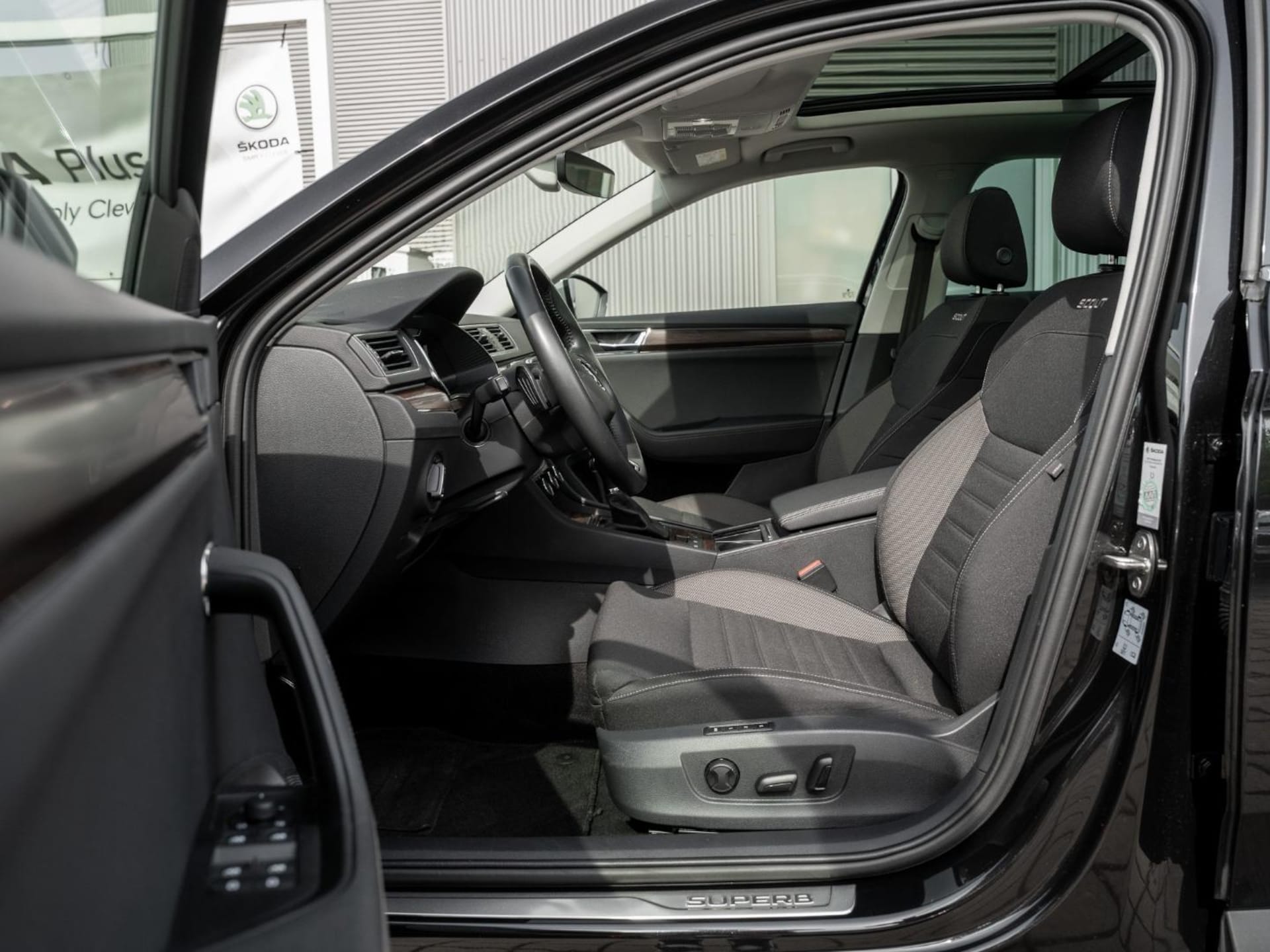 Skoda Superb Combi Scout
