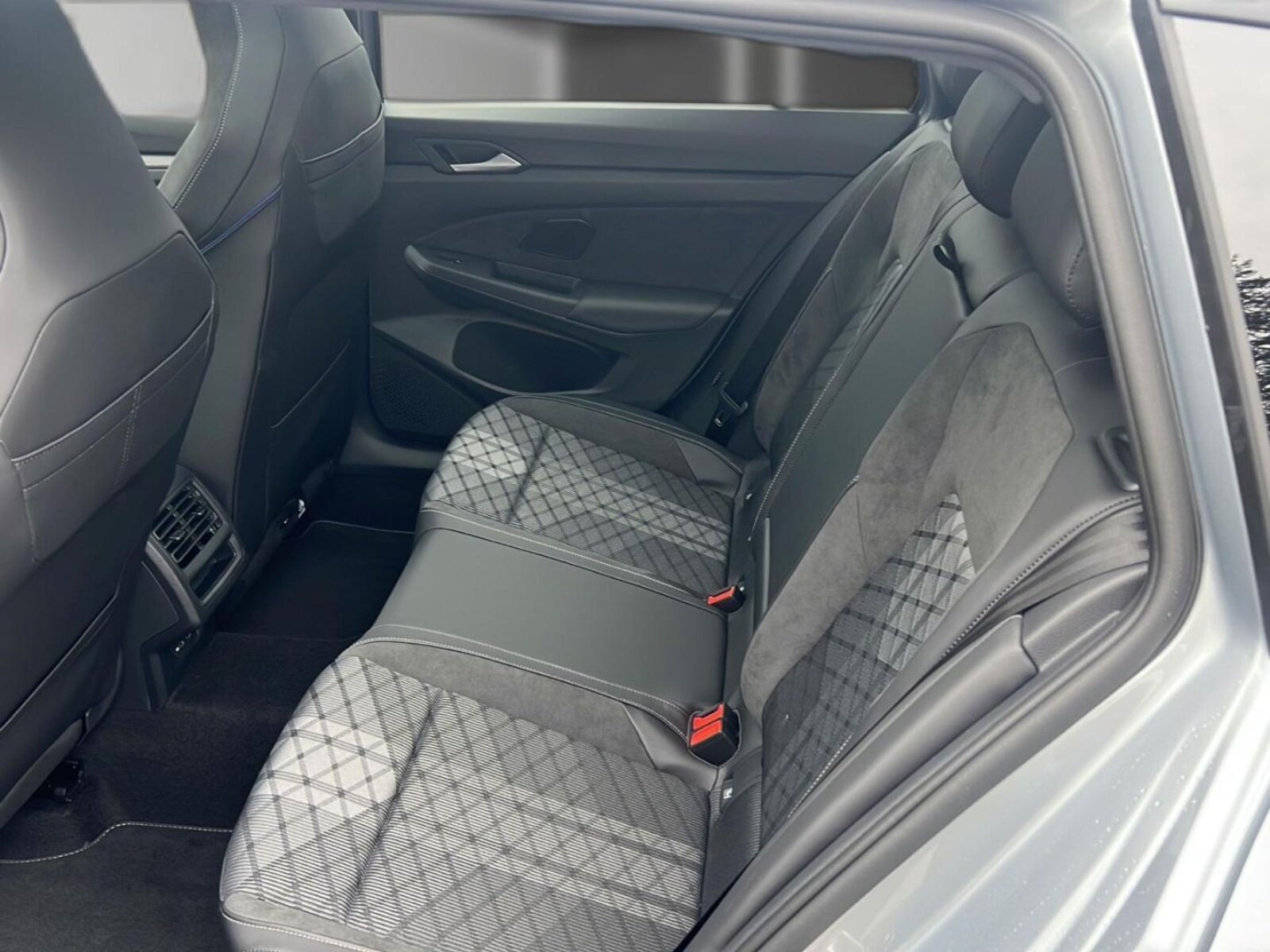Volkswagen Golf Variant – Bild 16
