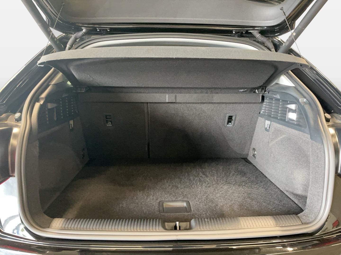 Bild über Audi Q2 S line 35 TFSI S tronic - für weitere Informationen kontaktieren Sie den Audi Partner