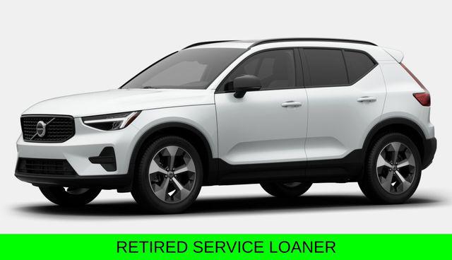 2026 Volvo XC40 B5 Core Dark AWD's photo