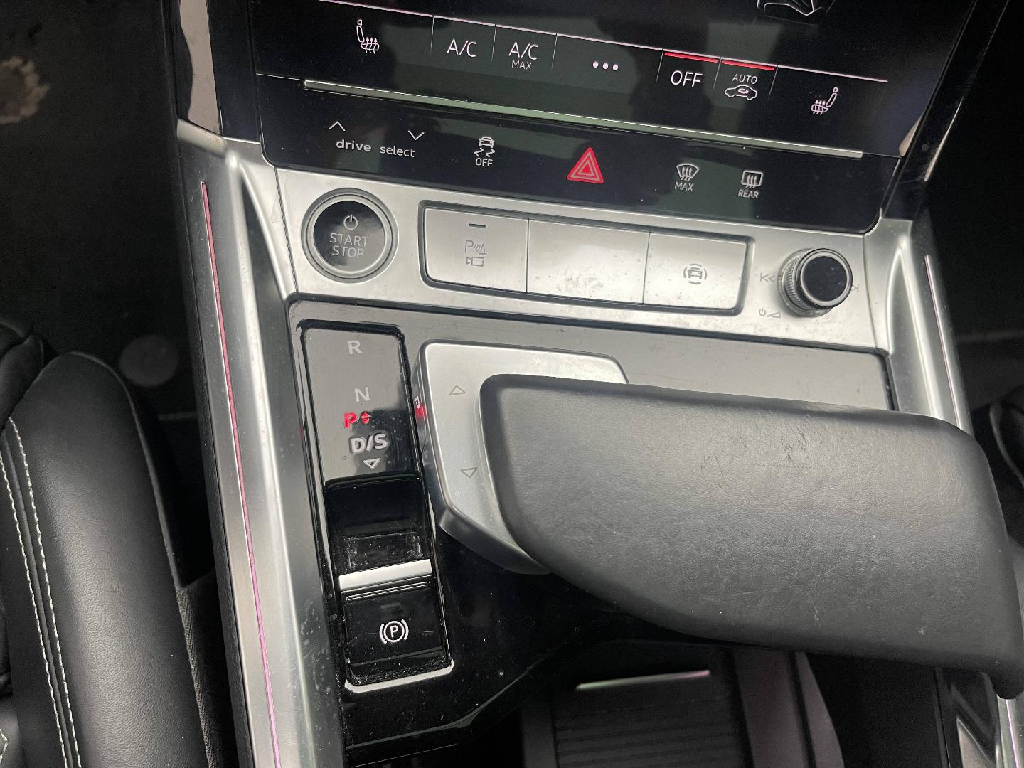 Image about Audi e-tron Sportback S line 55 quattro 300,00 kW