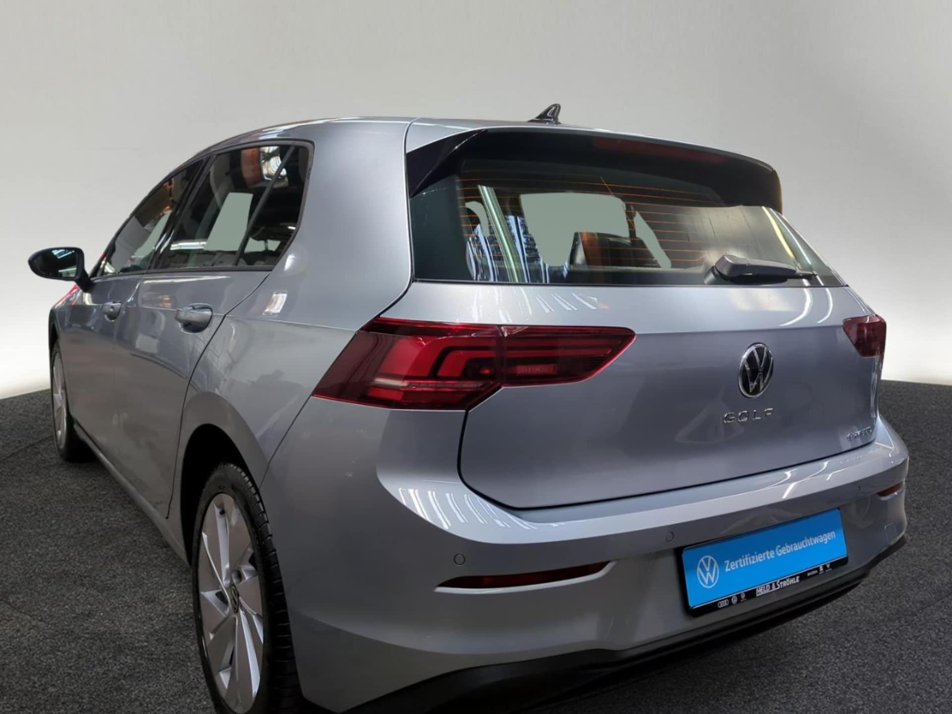 Volkswagen Golf Life