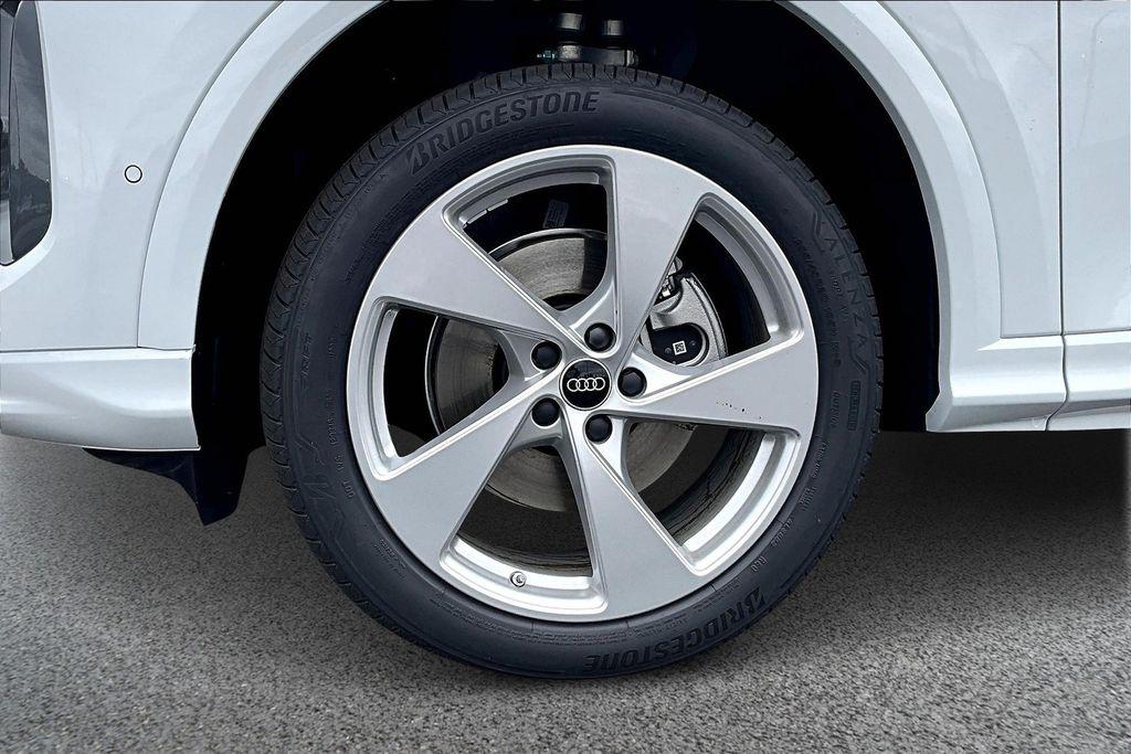 2025 Audi Q5 Premium Plus - Photo 13