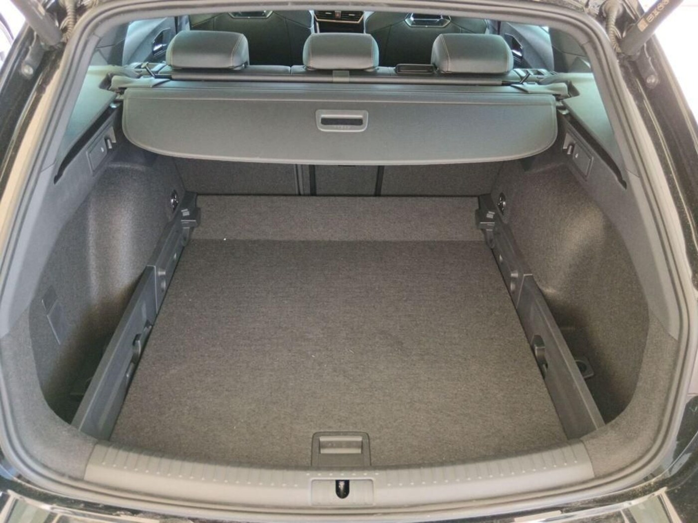 CUPRA Leon Sportstourer 1.5 eTSI DSG 110 kW (150 CV) — photo 7