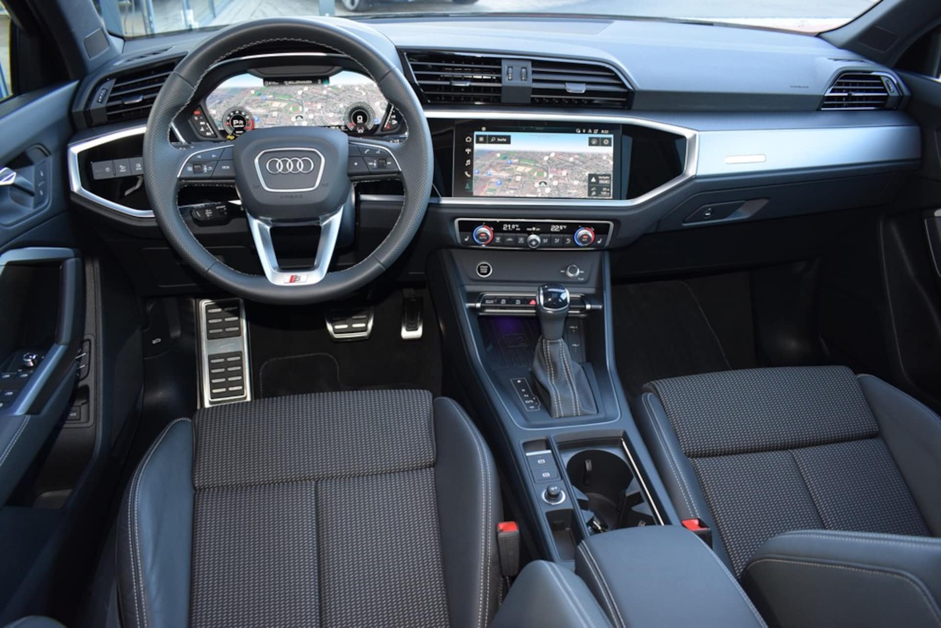 Audi Q3 Sportback S line