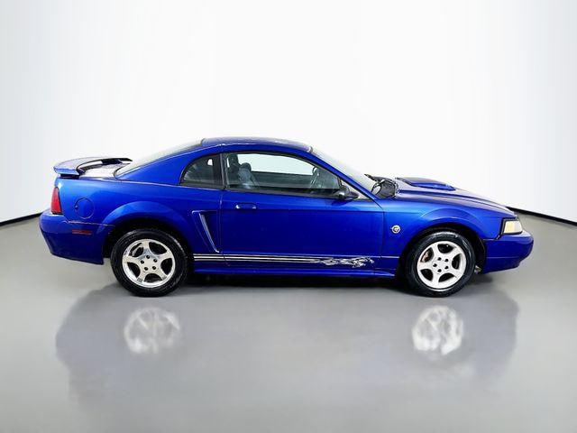2004 Ford Mustang