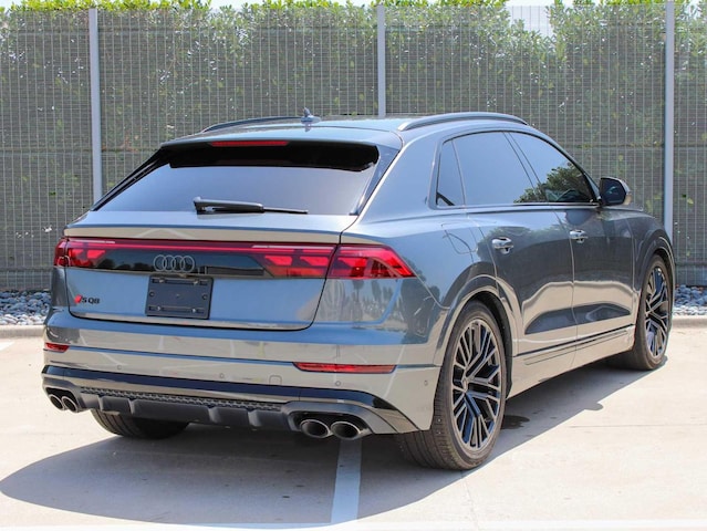 2024 Audi SQ8