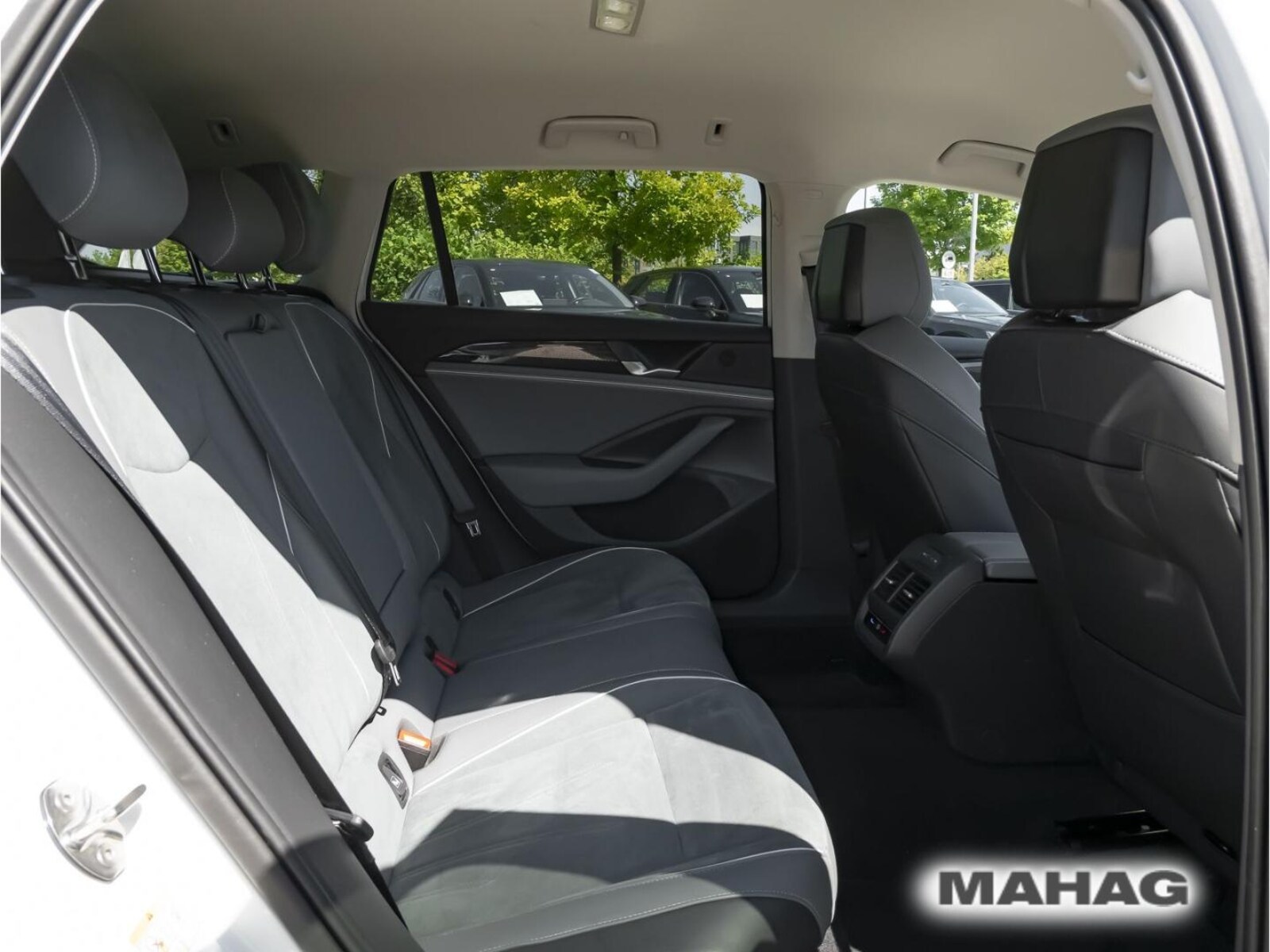 Volkswagen Passat – Bild 16