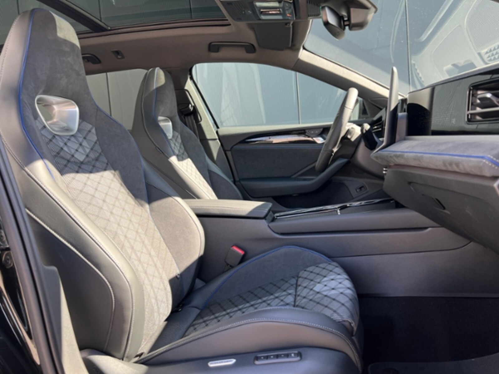 Volkswagen Passat – Bild 8