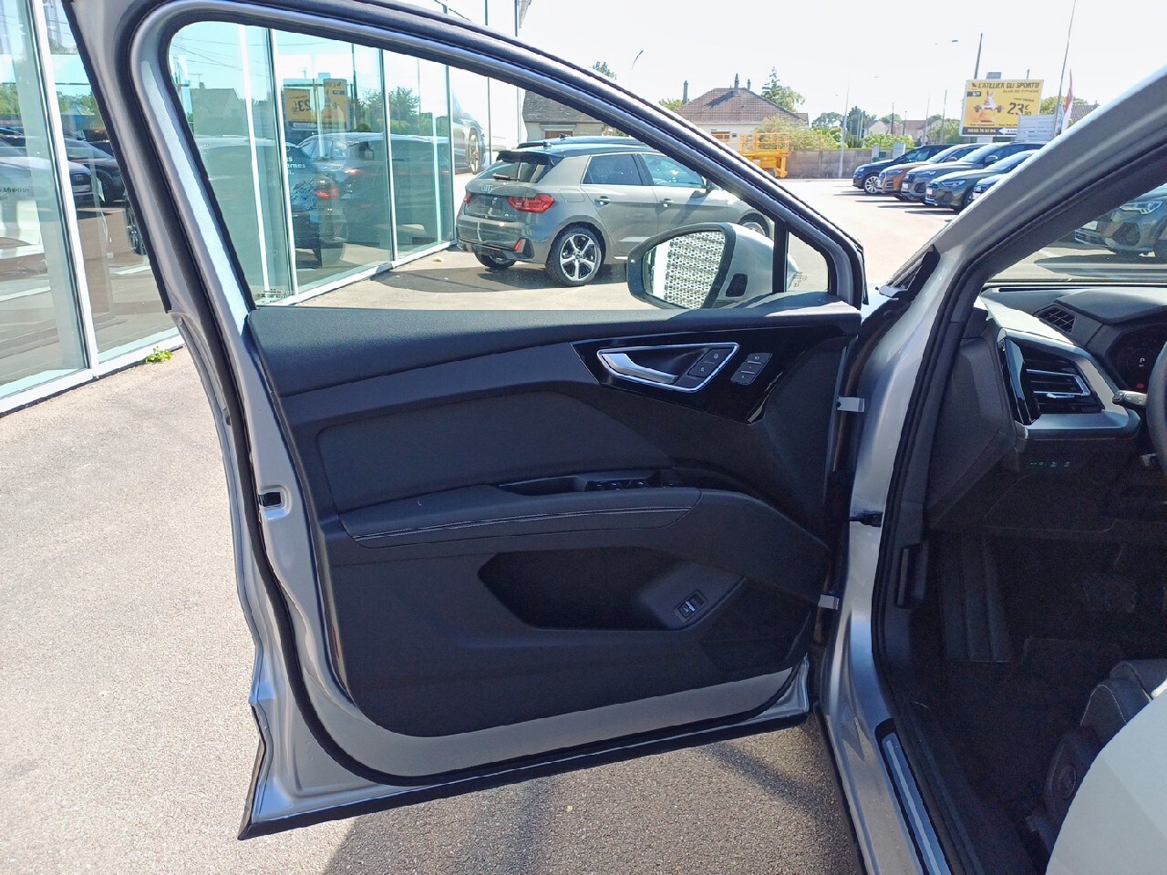 Image about Audi Q4 e-tron Executive 45 e-tron quattro 195,00 kW