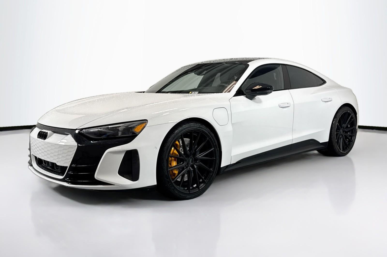 2023 Audi RS e-tron GT -'s photo