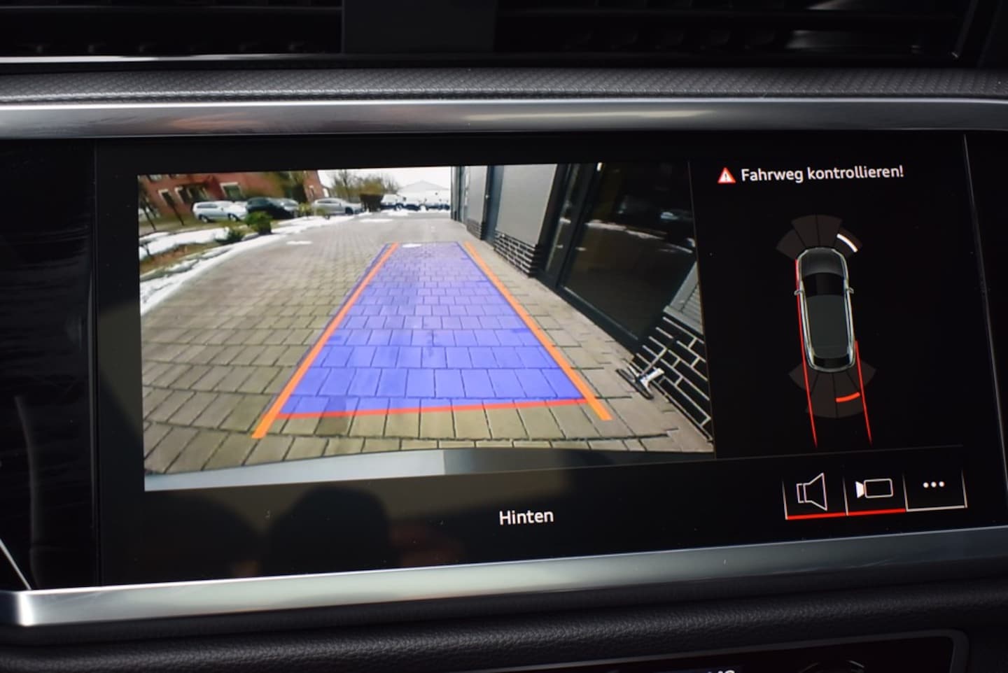 Bild über Audi Q3 Sportback S line 40 TDI quattro S tronic - für weitere Informationen kontaktieren Sie den Audi Partner