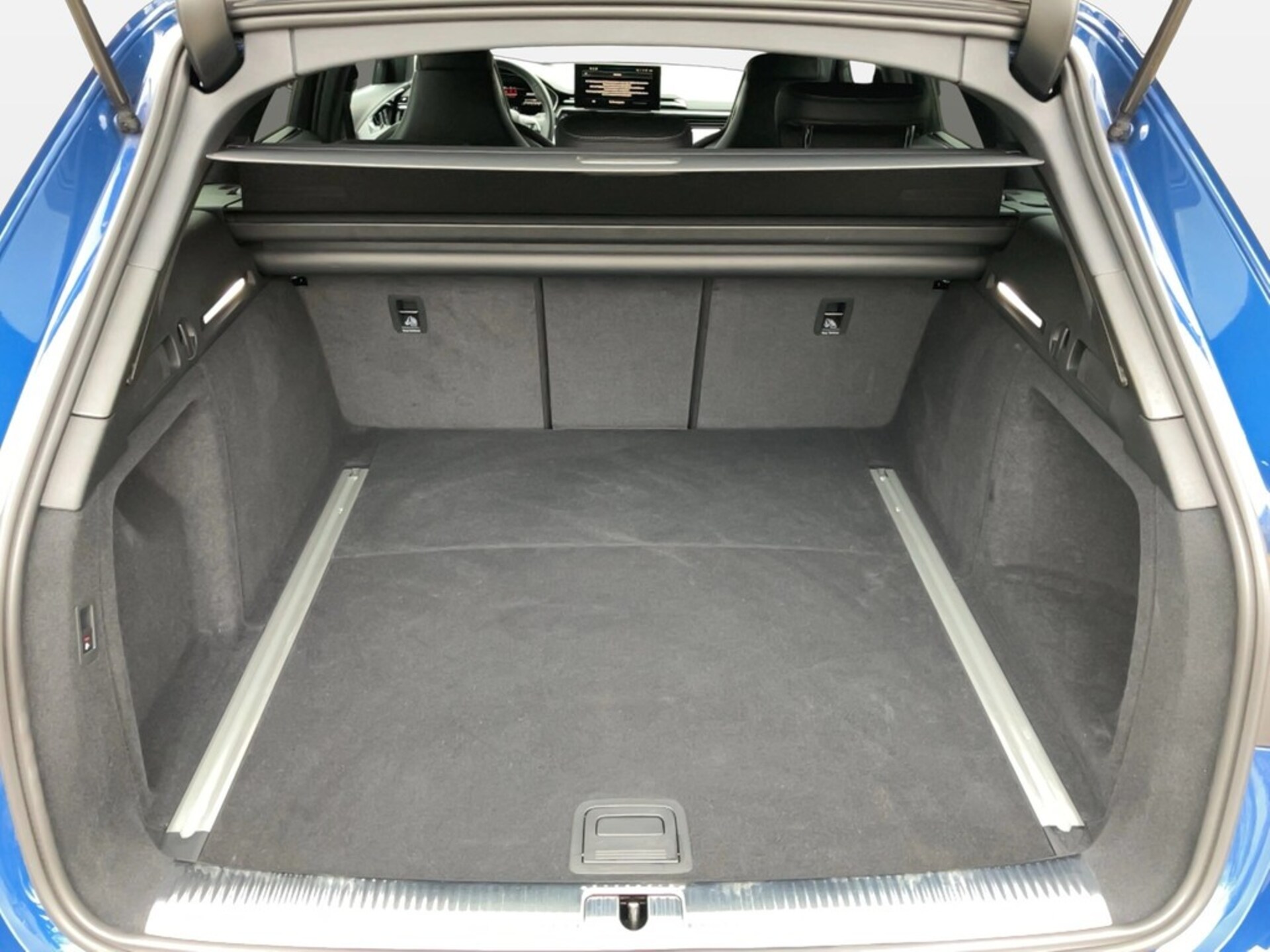 Audi A4 Avant S line