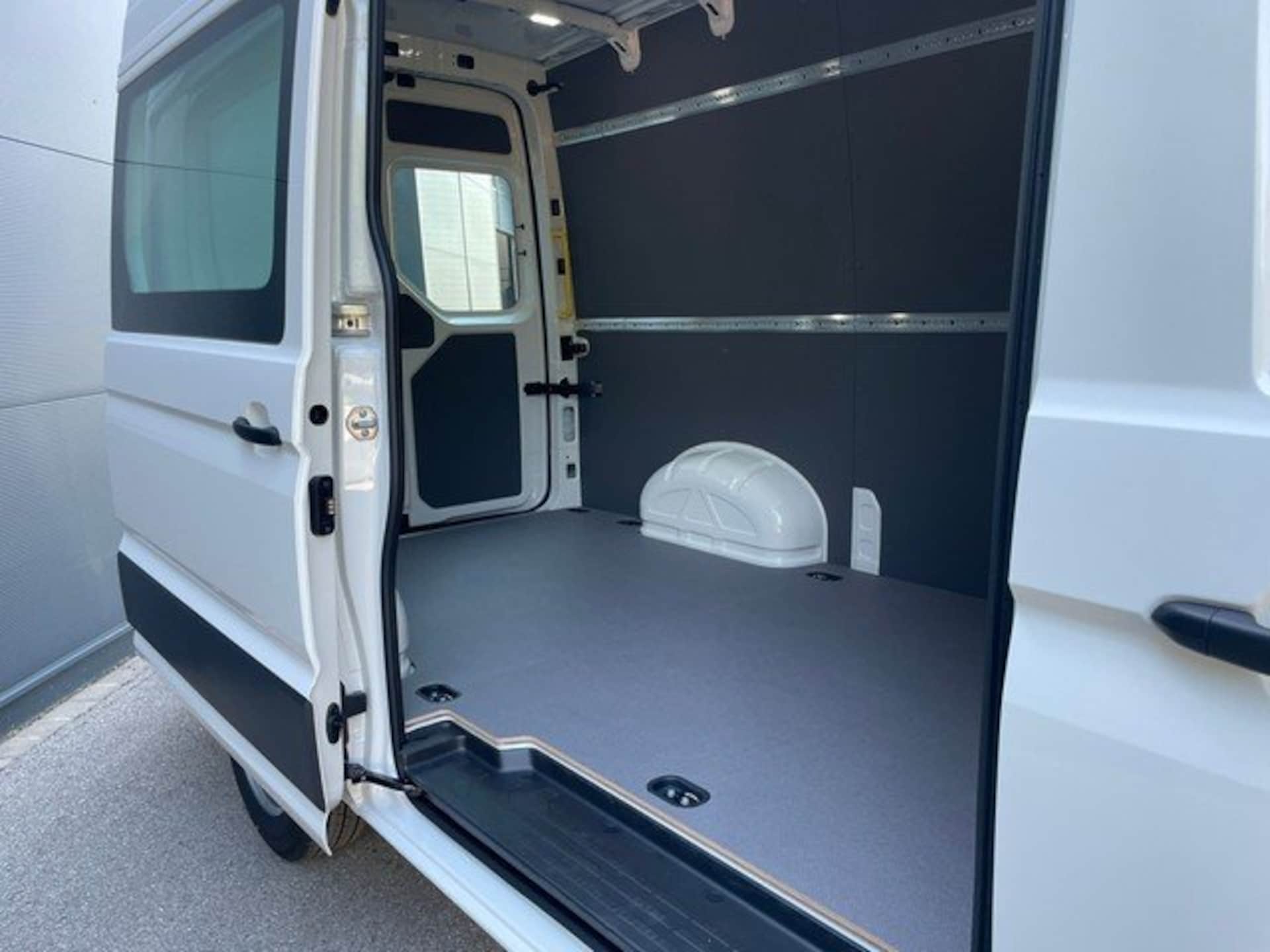 Volkswagen Crafter Kasten mittlerer Radstand